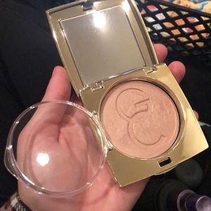 Gerard cosmetics highlighter in “Brigitte”